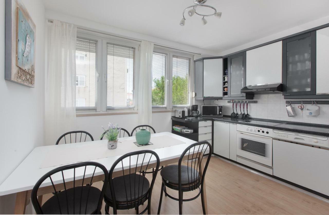 Apartment Gabriella Makarska Eksteriør bilde